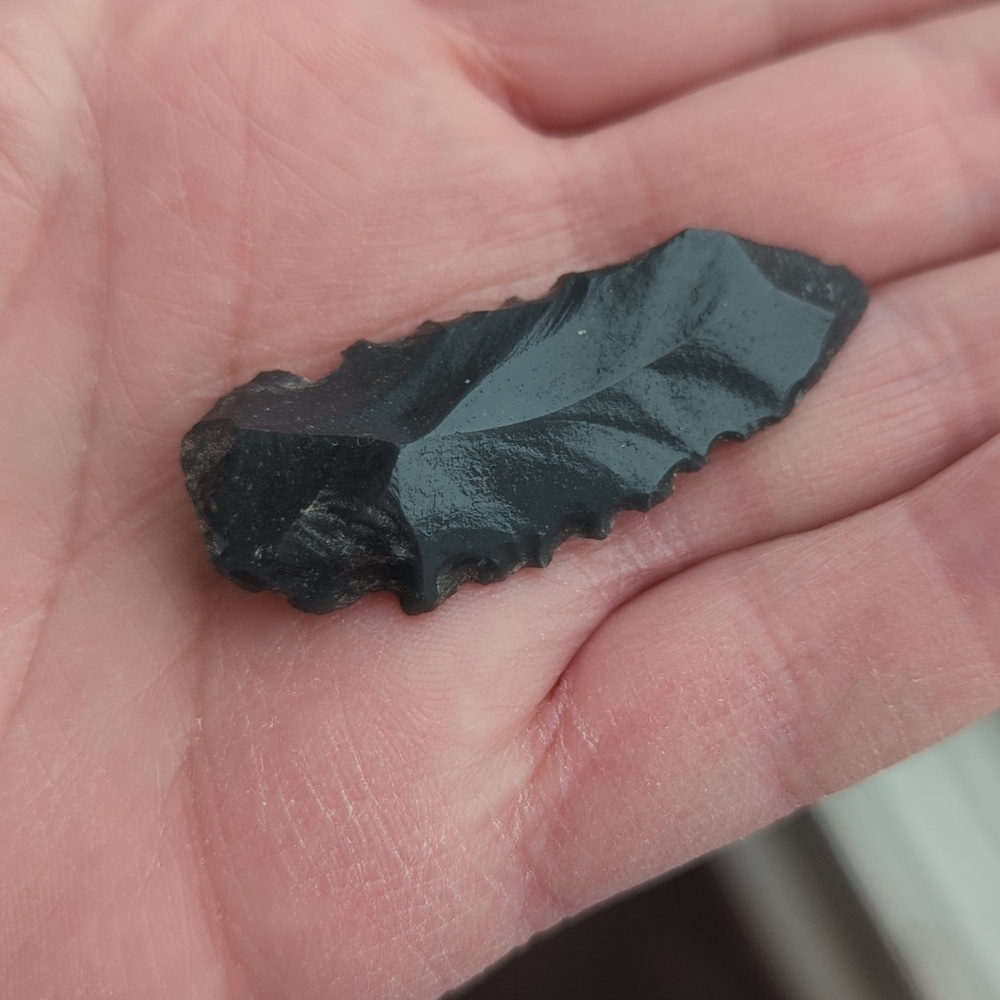 Obsidian Arrowhead - Picture 2 of 7